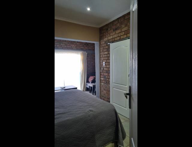 12 BEDROOM HOUSE FOR SALE IN SUNNYRIDGE